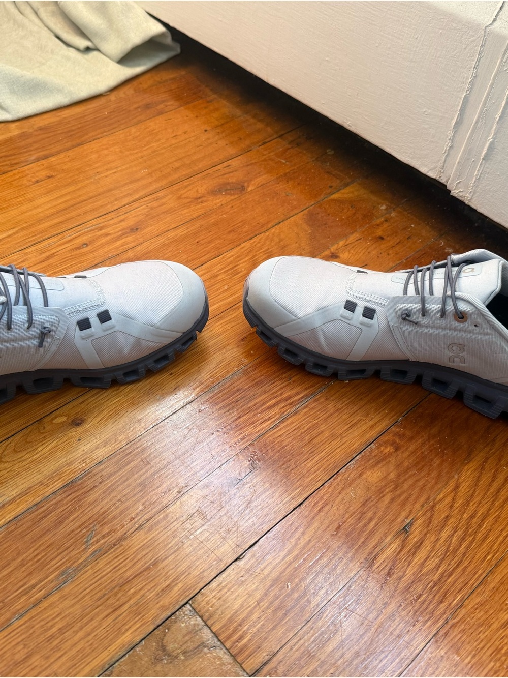 On cloud 6 waterproof heather metal size 9 Sneakers - Picture 5 of 8